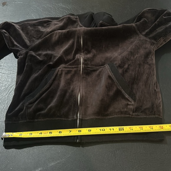 Sweet Romeo Sweatshirt - Picture 9 of 12